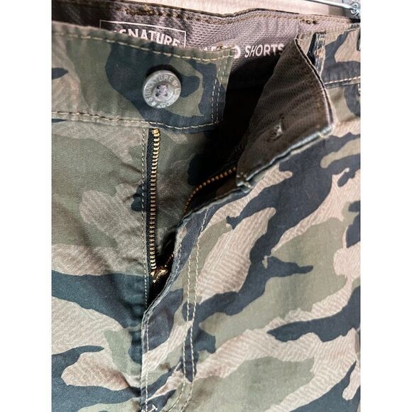 Levi Strauss Signature Cargo Shorts.  Camouflage. Size 38 - Picture 4 of 10